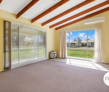 TIDY 3 BEDROOM HOME! - Photo 6