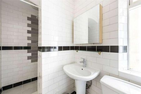 Leamington Road Villas, Notting Hill, London, W11 - Photo 3