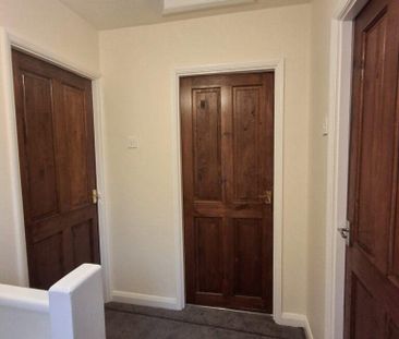 2 bedroom semi-detached house to rent - Photo 5