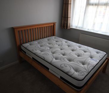 2 bedroom semi-detached house to rent - Photo 2