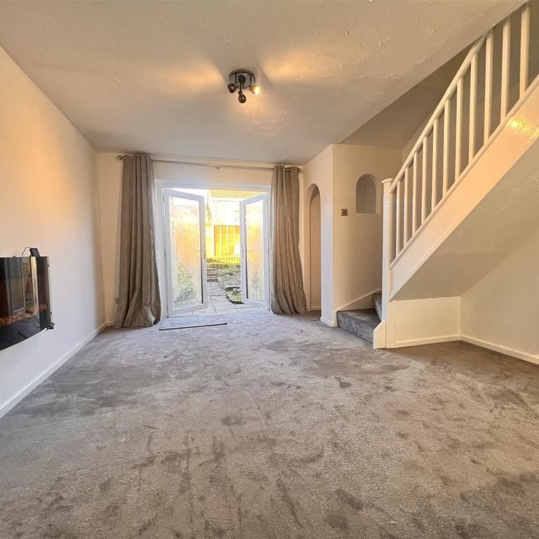 2 bedroom terraced house to rent - Photo 1