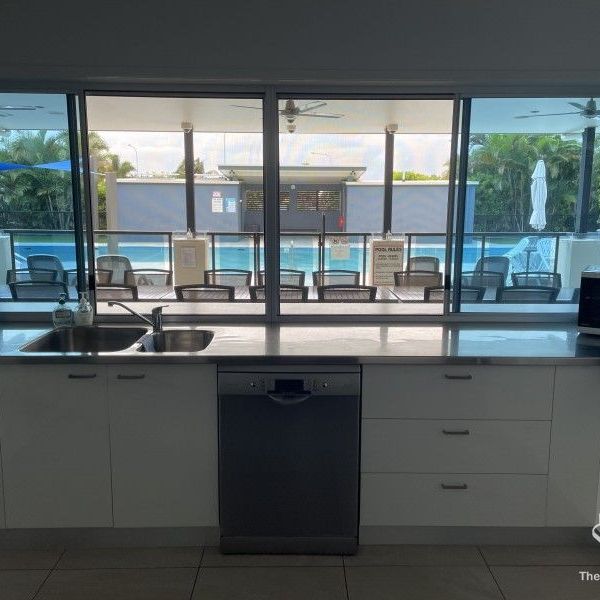 2 BEDROOM 2 BATHROOM VILLA ON KAWANA ISLAND - Photo 1