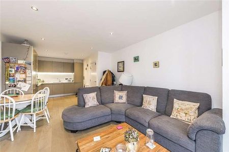 Blairderry Road, London, SW2 - Photo 2