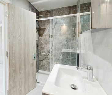 Flat to rent on - Photo 5