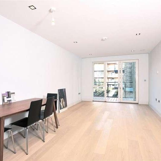 Renaissance Square Apartments, Palladian Gardens, Chiswick, London, W4 - Photo 1