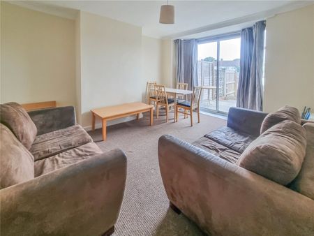 College Road, - Photo 2