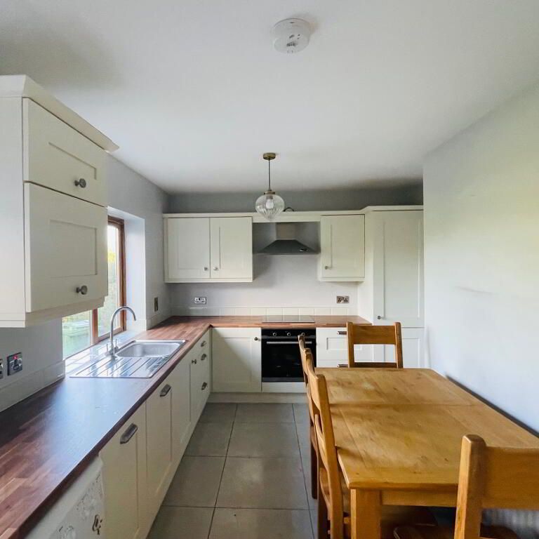 33 Crossmore Gardens, Keady, BT60 2TR - Photo 1