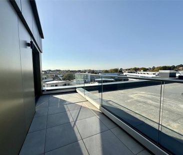 2 bedroom penthouse to rent - Photo 6