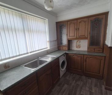 3 bedroom end of terrace house to rent - Photo 3