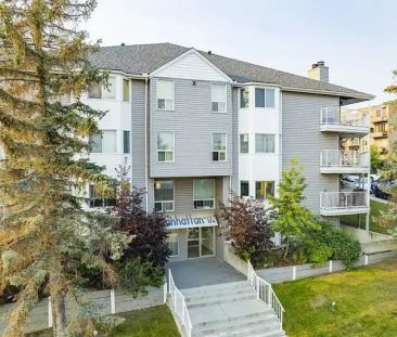 2 bed PLUS LARGE DEN - Convenient and Spacious 17th AVE SW Condo | 201, 1919 17th Ave SW, Calgary - Photo 1