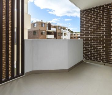 Understated Style - Photo 2