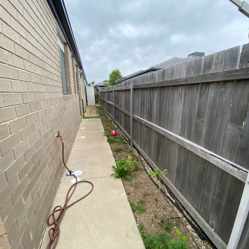 197 Jabanungga Avenue, Ngunnawal ACT, Belconnen - Photo 1