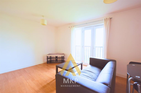 2 bedroom flat to rent - Photo 2