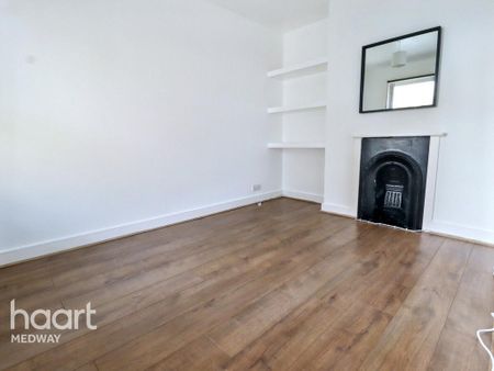 3 bedroom terraced house to rent - Photo 3