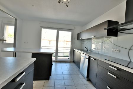 Location Appartement 6 pièces 136m² GOLBEY 88190 - Photo 5