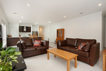 28 Snowsill Circuit, Point Cook VIC - Photo 2