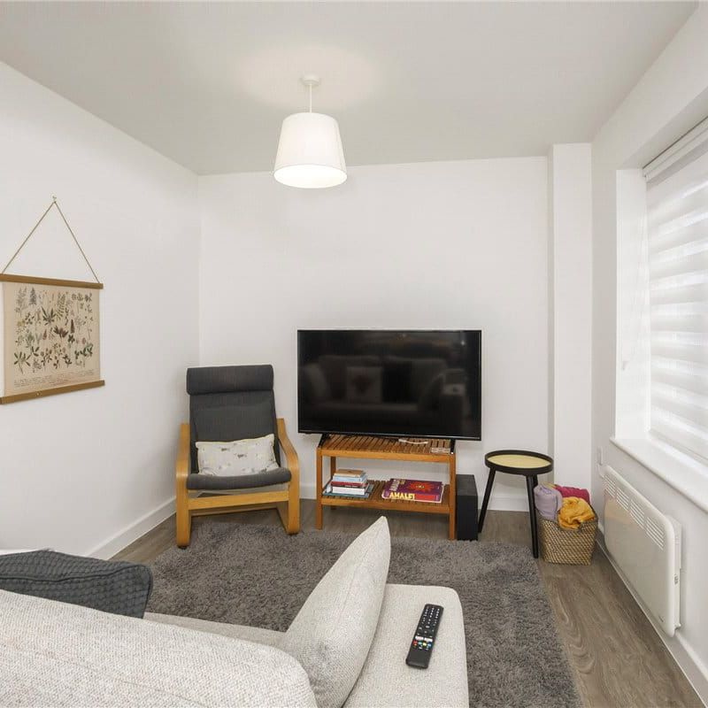 A stunning, modern one bedroom ground floor furnished or unfurnished apartment, perfectly positioned for a short walk into Wetherby town centre with allocated parking - Photo 1