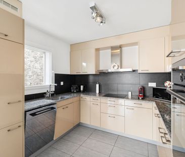 Furnished contemporary villa with lake view - Foto 6