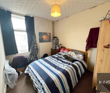 4 bedroom terraced house to rent - Photo 6