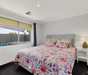 UNFURNISHED GEM IN THE HEART OF BANKSIA GROVE - Photo 4