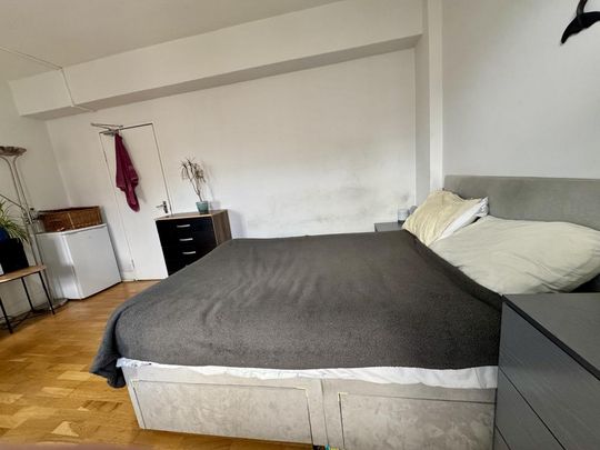 5 bedroom flat to rent - Photo 1