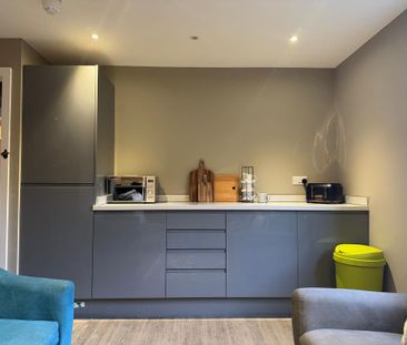 5 bedroom apartment to rent - Photo 1