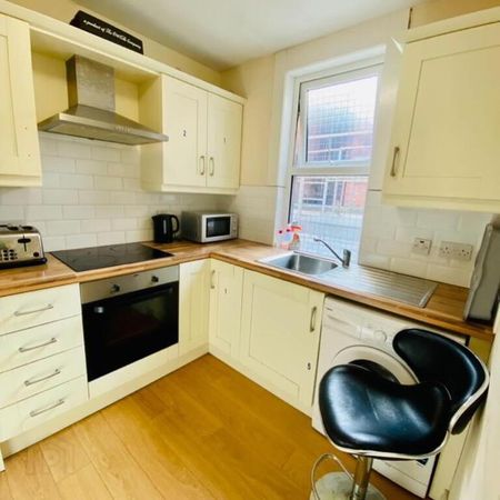 Lisburn Road, Room 1, Most Bills Included, Belfast, BT9 6BT - Photo 4