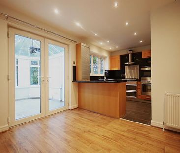 5 Bedroom Detached To Let - Photo 1