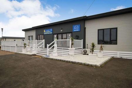 Sheerness Holiday Park, Halfway Road, Minster On Sea, Sheerness, ME12 - Photo 5