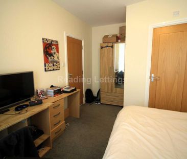 4 bedroom terraced house to rent - Photo 1