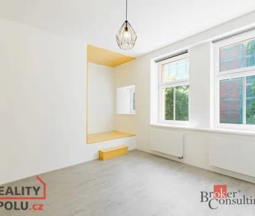 Pronájem bytu 2+1 74 m - Photo 1