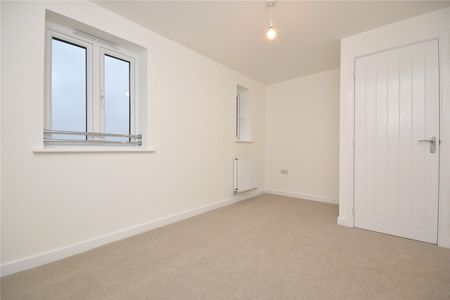 4, Saddleback Close, Churwell, Morley, Leeds, LS27 7NP - Photo 4