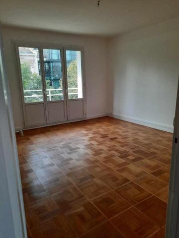 Location Appartement 3 pièces 83m² LYON 7ème - Photo 5