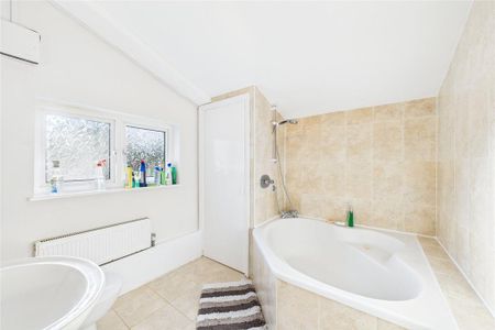 2 bedroom semi-detached house to rent - Photo 5