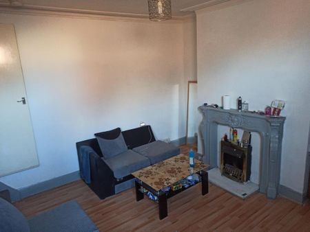 2 bedroom terraced house to rent - Photo 2
