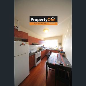 Spacious 2-Bedroom Unit with Dual Parking in Prime Location - Photo 3