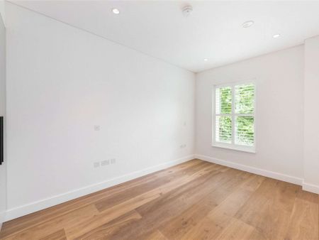 A stylish one bedroom apartment in this choice location in the heart of Chiswick - Photo 2