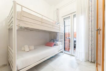 Plaza de Doña Trinidad, Málaga, Andalusia 29007