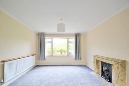 3 bedroom detached house to rent - Photo 3