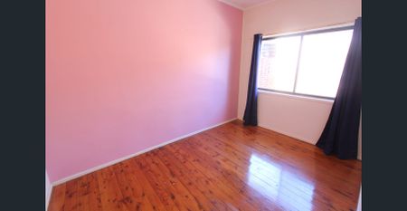 WALKING DISTANCE TO WARWICK FARM STATION - Photo 2