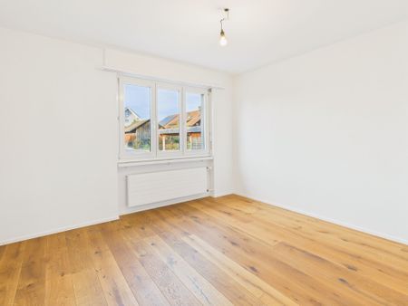 Charming 5.5-room single-family house with garden in Herzogenbuchsee, canton of BE - Photo 5