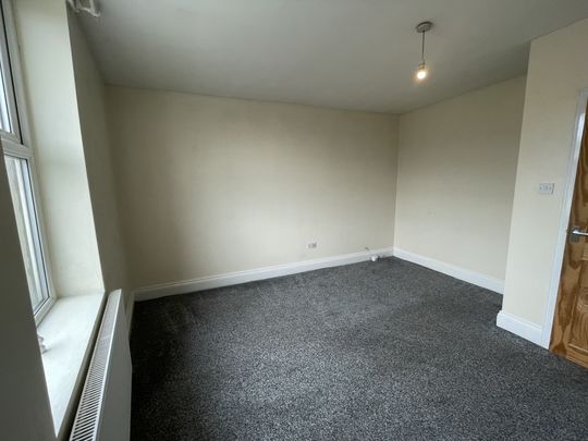 Hard Ings Road, Keighley - Photo 1