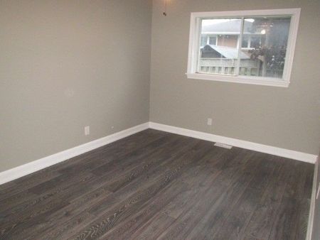 For Lease - 859 Scarborough Golf Club Road Unit# Main, Toronto, Ontario - Photo 3