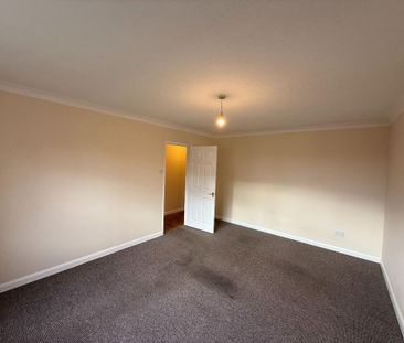 2 bedroom semi-detached house to rent - Photo 5