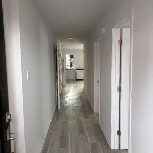 4 1/2 à louer non fumeur - Photo 2