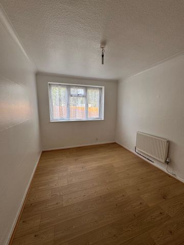 2 bed Ground Floor Flat for Rent - Photo 2