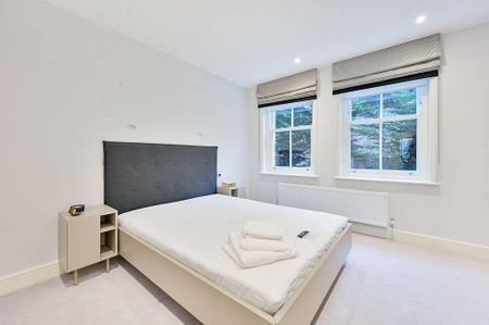 3 bedroom flat to rent - Photo 4