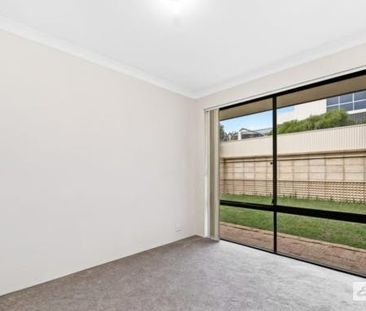 Spacious 4-Bedroom Family Home - Corner Block, Elevated Position! - Photo 5