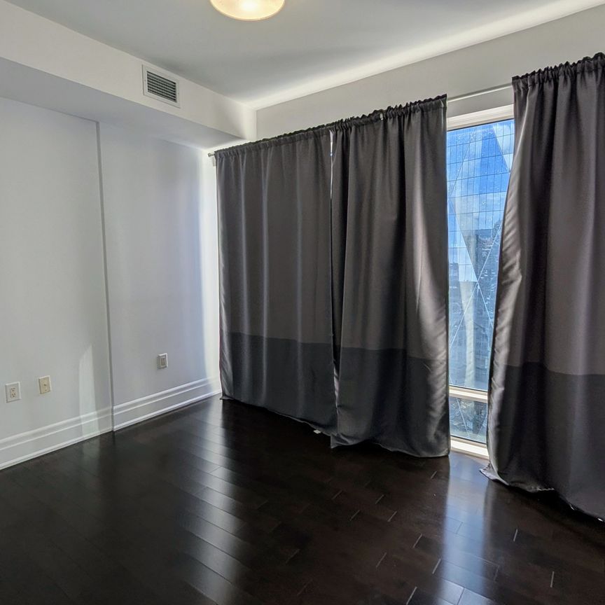 For Lease - 8 The Esplanade N/A Unit# 3902, Toronto, Ontario - Photo 1