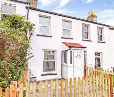 3 bedroom terraced house to rent - Photo 5